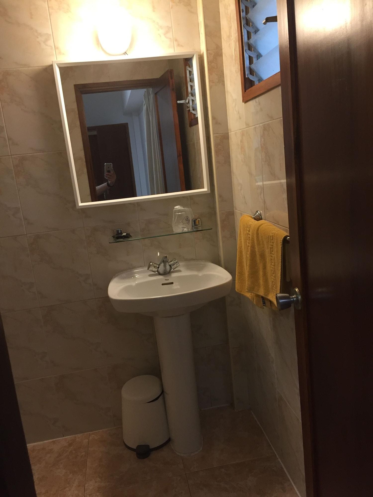 Hostal Residencia Cardona Arrecife  Extérieur photo