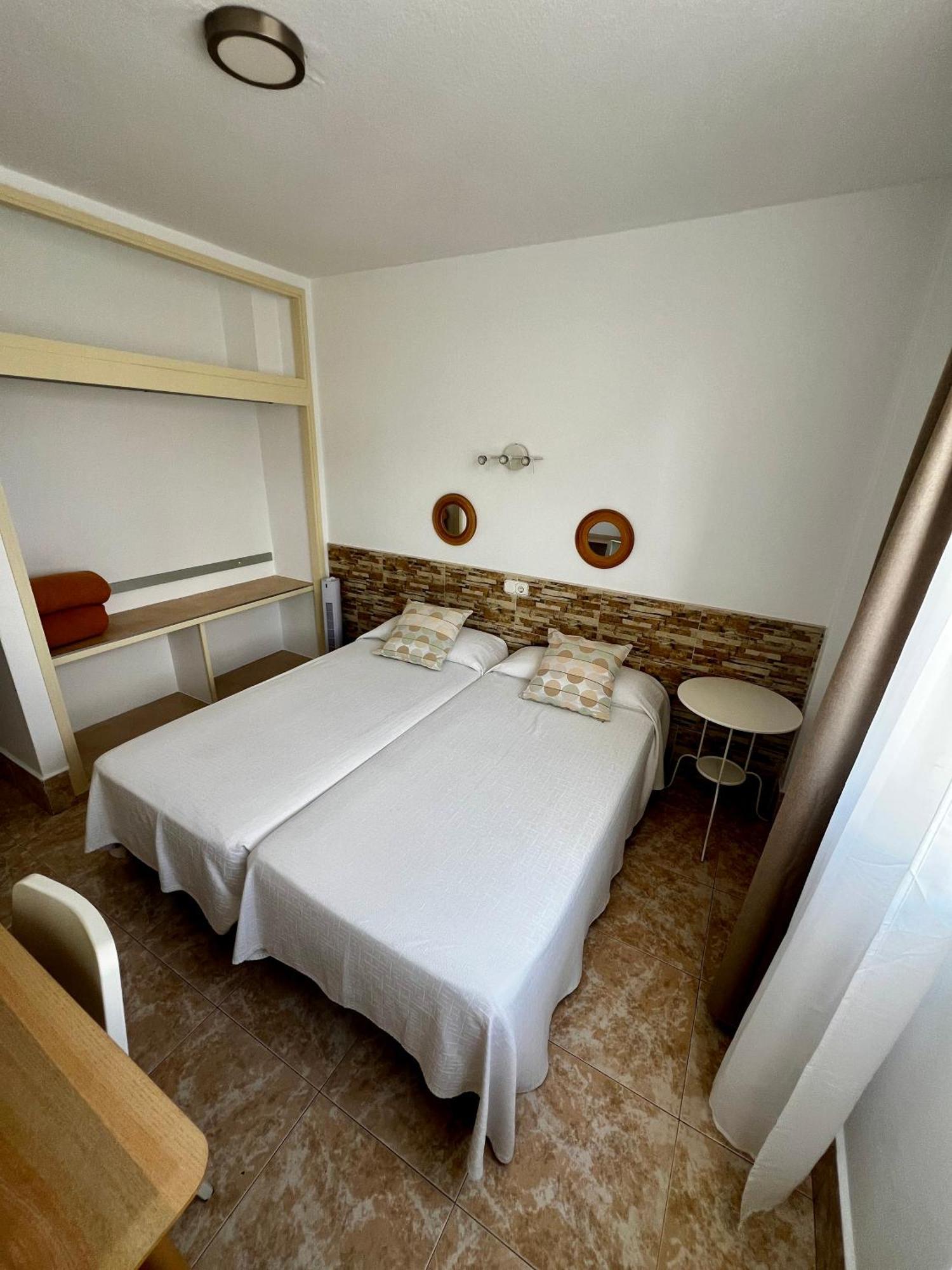 Hostal Residencia Cardona Arrecife  Extérieur photo