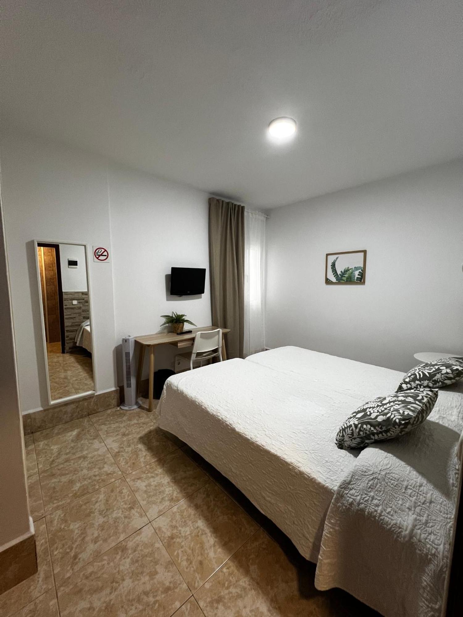 Hostal Residencia Cardona Arrecife  Extérieur photo